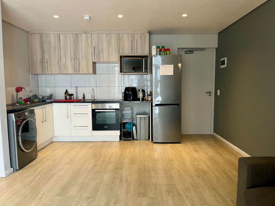 To Let 1 Bedroom Property for Rent in Woodstock Western Cape